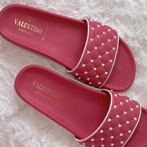 VALENTINO pink leather slides quilted vamp punctuated by iconic studs in white - Picture 1 of 11